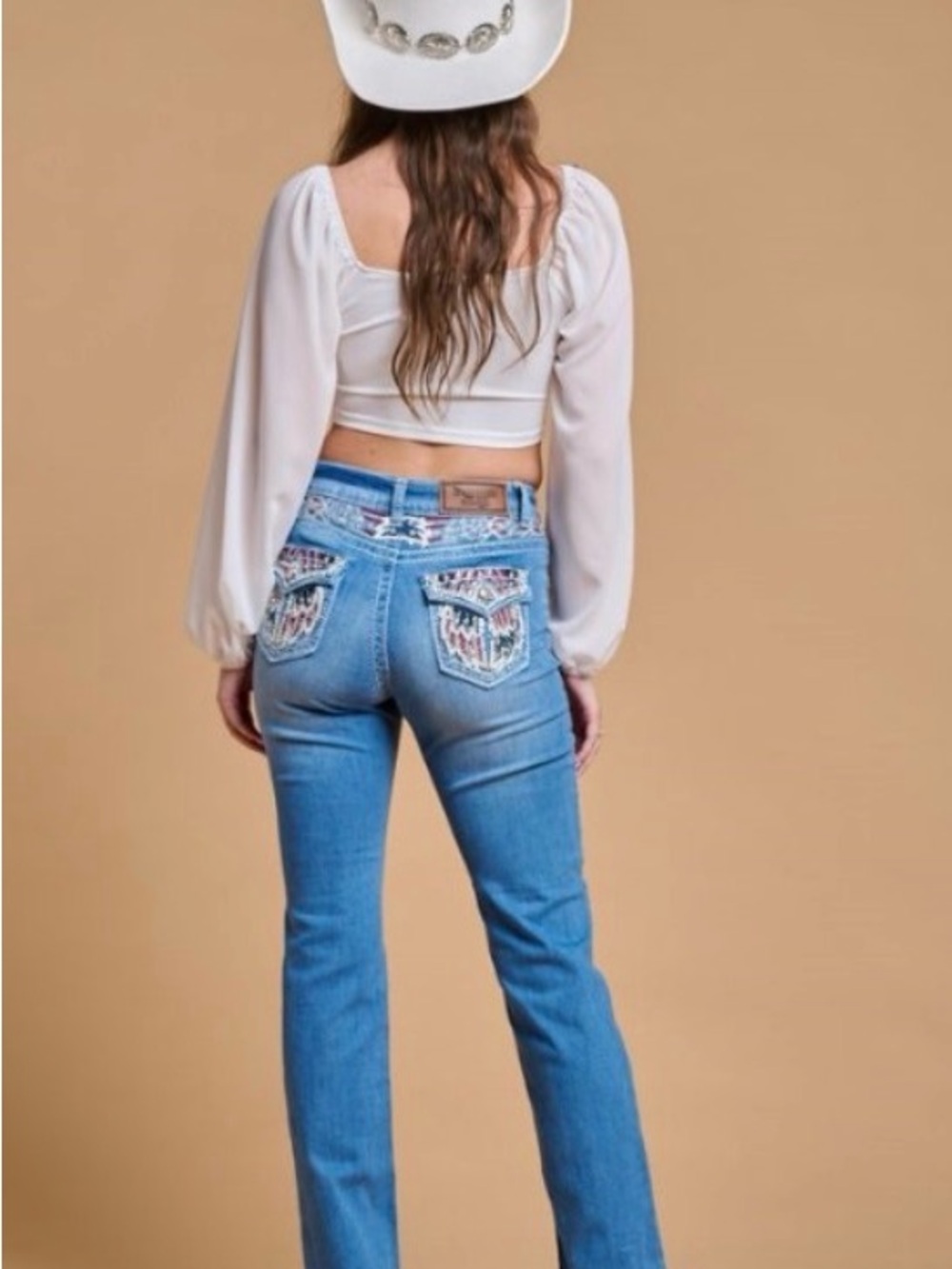 New Embroidered Embellished Pockets and Back Blue Denim Jeans Jr 3 or Petite 26